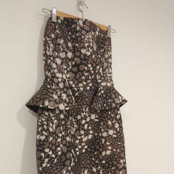 Animal print strapless mini peplum dress - Picture 3 of 4